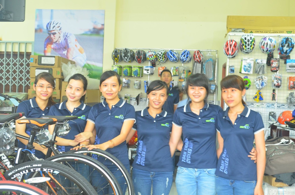 Tuyển Nữ kế toán kiêm lễ tân, bán hàng cho shop tại 321 Hồng Lạc,P. 10, Quận Tân Bình